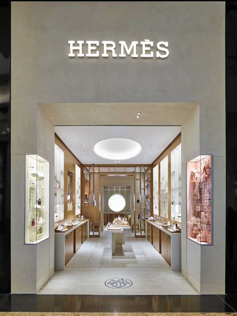 nearest Hermes Shop to me